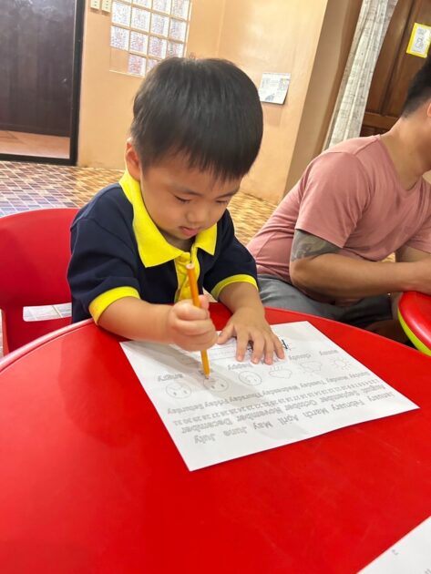 セブ島 親子留学 キッズクラス 英語力に合わせたスタディタイム
