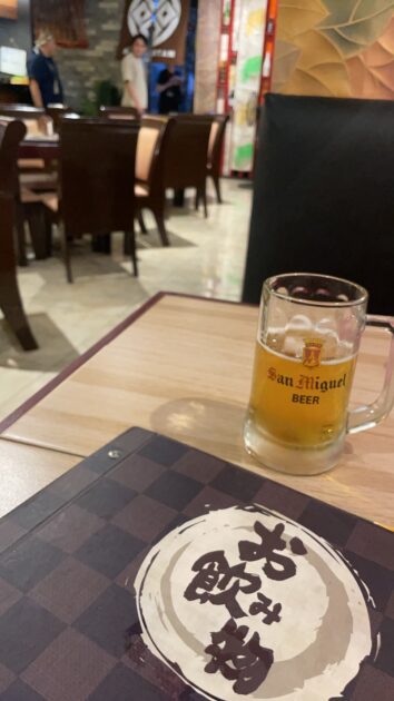 セブ島留学中のレストランで注文したサンミゲルビールとお飲み物メニュー